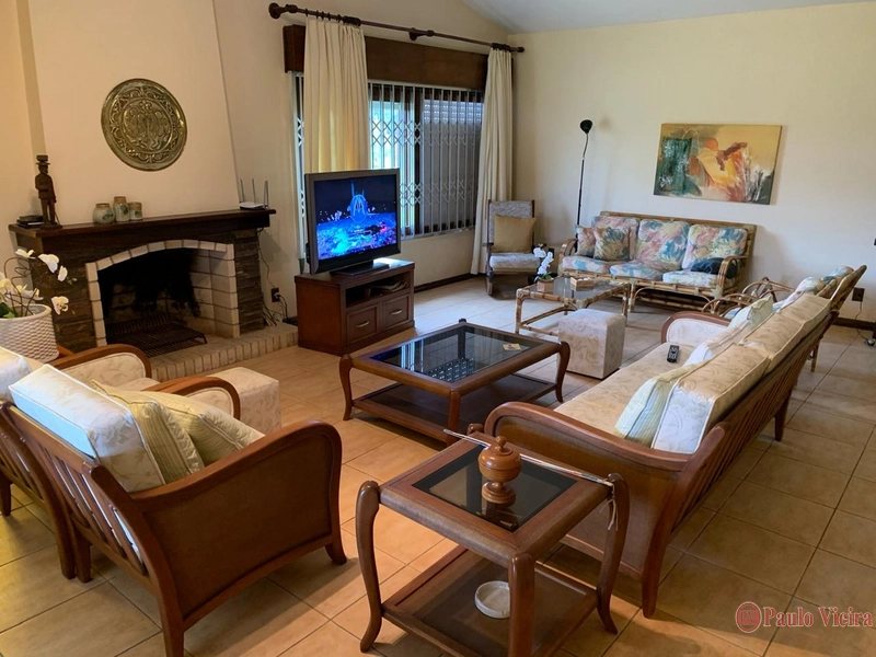 Casa de esquina com 4 dormitórios perto do mar: 12ª foto da galeria de imagens do imóvel