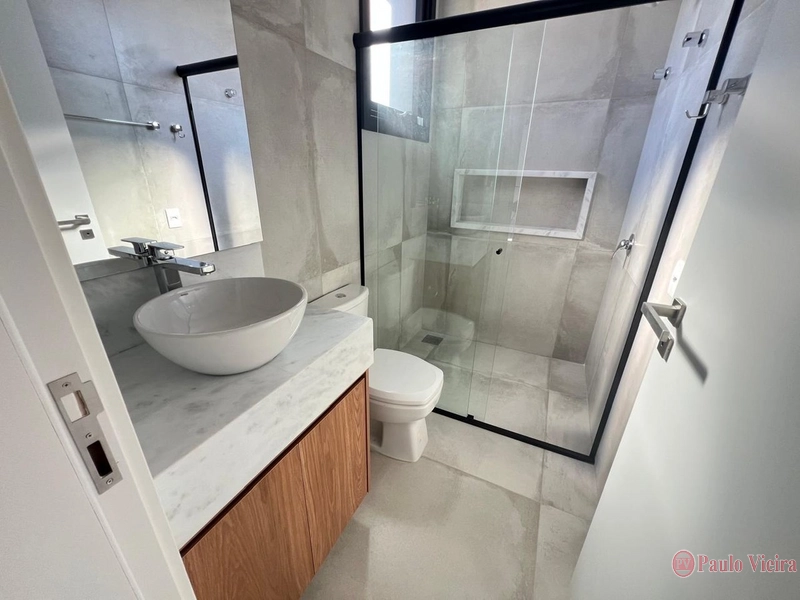 XANGRI-Á -  EXCELENTE  SOBRADO COM 5 DORMITÓRIOS E PISCINA: 51ª foto da galeria de imagens do imóvel