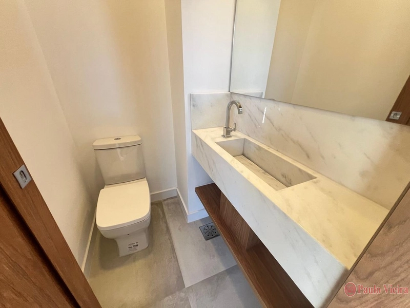 XANGRI-Á -  EXCELENTE  SOBRADO COM 5 DORMITÓRIOS E PISCINA: 20ª foto da galeria de imagens do imóvel