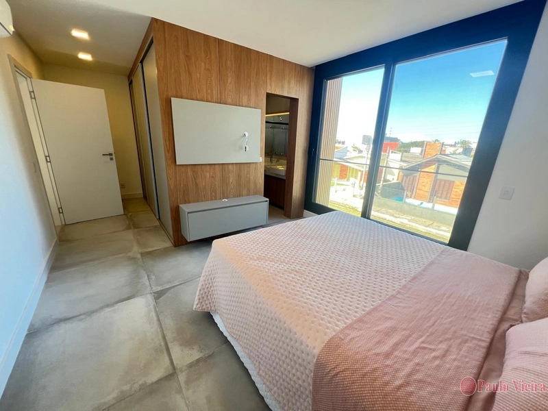 XANGRI-Á -  EXCELENTE  SOBRADO COM 5 DORMITÓRIOS E PISCINA: 46ª foto da galeria de imagens do imóvel