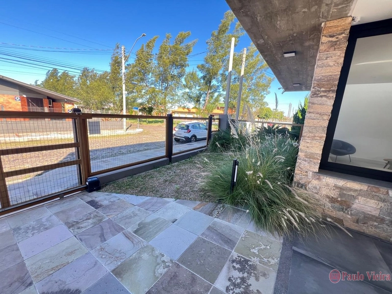 XANGRI-Á -  EXCELENTE  SOBRADO COM 5 DORMITÓRIOS E PISCINA: 4ª foto da galeria de imagens do imóvel