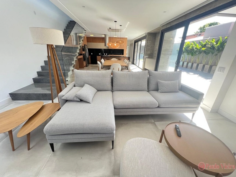 XANGRI-Á -  EXCELENTE  SOBRADO COM 5 DORMITÓRIOS E PISCINA: 18ª foto da galeria de imagens do imóvel