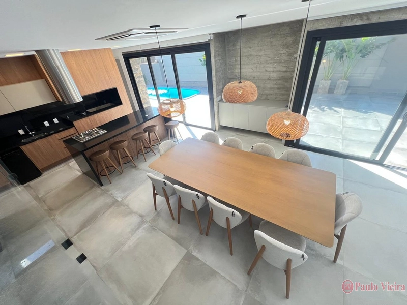 XANGRI-Á -  EXCELENTE  SOBRADO COM 5 DORMITÓRIOS E PISCINA: 27ª foto da galeria de imagens do imóvel