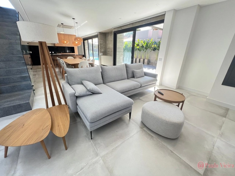 XANGRI-Á -  EXCELENTE  SOBRADO COM 5 DORMITÓRIOS E PISCINA: 19ª foto da galeria de imagens do imóvel