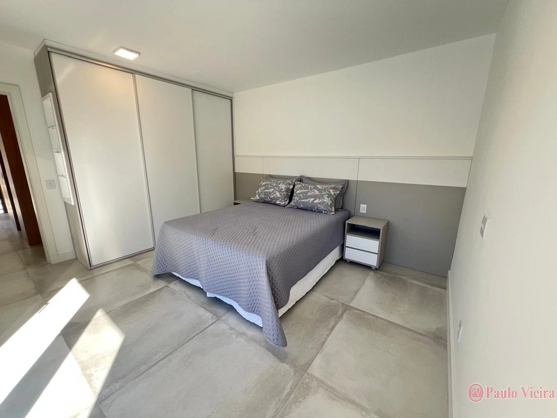 XANGRI-Á -  EXCELENTE  SOBRADO COM 5 DORMITÓRIOS E PISCINA: 29ª foto da galeria de imagens do imóvel