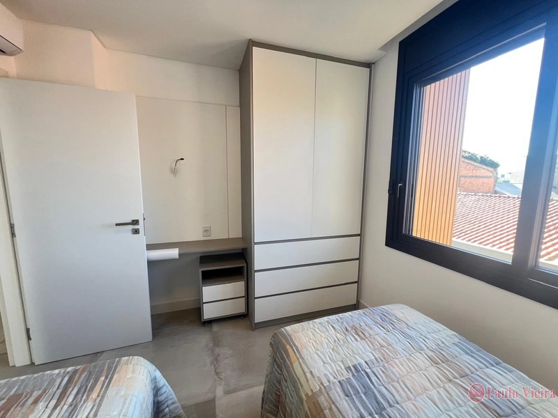 XANGRI-Á -  EXCELENTE  SOBRADO COM 5 DORMITÓRIOS E PISCINA: 42ª foto da galeria de imagens do imóvel