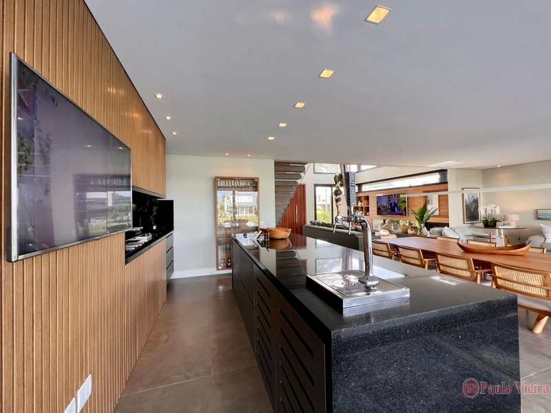 ENSEADA -  LUXUOSO SOBRADO EM LOCALIZAÇÃO PRIVILEGIADA: 50ª foto da galeria de imagens do imóvel