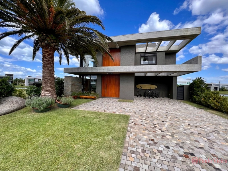 ENSEADA -  LUXUOSO SOBRADO EM LOCALIZAÇÃO PRIVILEGIADA: 26ª foto da galeria de imagens do imóvel