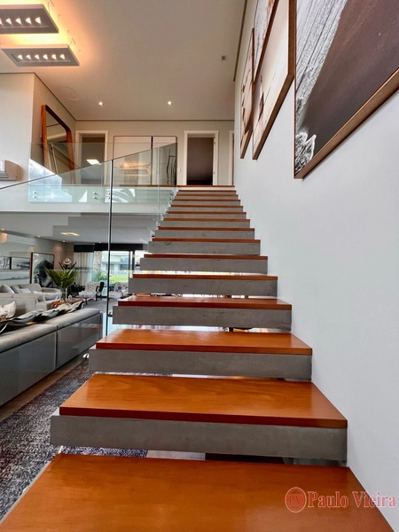 ENSEADA -  LUXUOSO SOBRADO EM LOCALIZAÇÃO PRIVILEGIADA: 25ª foto da galeria de imagens do imóvel