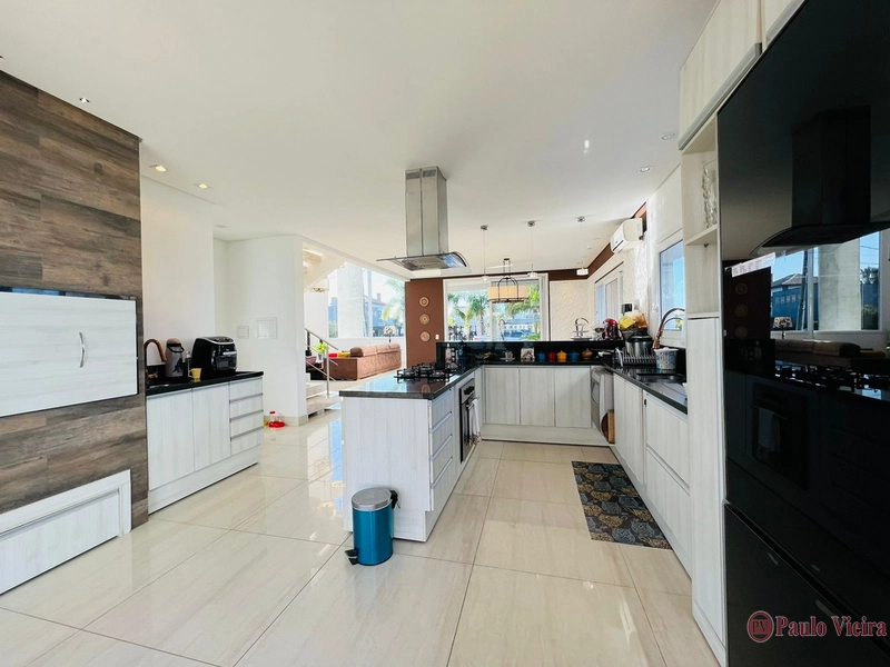 QUINTAS DO LAGO - EXUBERANTE SOBRADO COM 3 AMPLAS SUÍTES: 11ª foto da galeria de imagens do imóvel