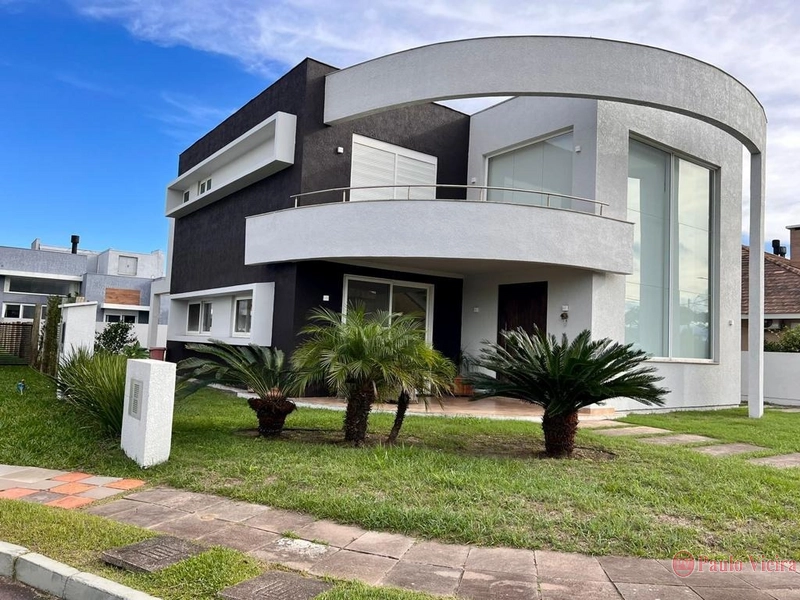 QUINTAS DO LAGO - EXUBERANTE SOBRADO COM 3 AMPLAS SUÍTES