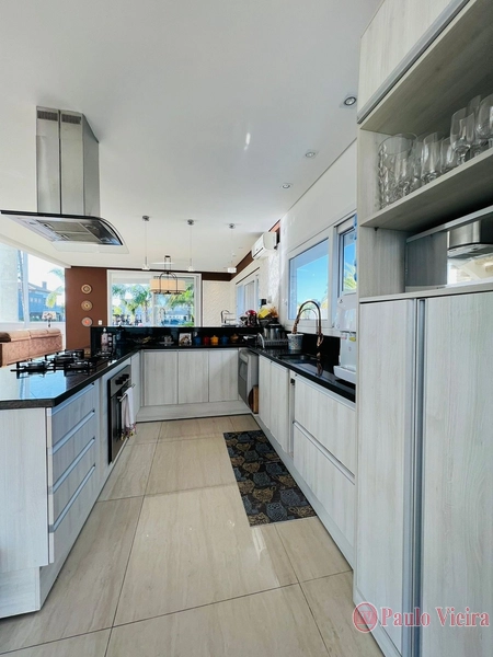 QUINTAS DO LAGO - EXUBERANTE SOBRADO COM 3 AMPLAS SUÍTES: 13ª foto da galeria de imagens do imóvel