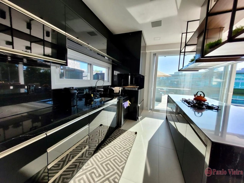 ENSEADA -  SOBRADO BEIRA LAGO, COM 5 SUÍTES: 18ª foto da galeria de imagens do imóvel