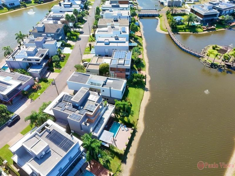 MALIBU - SOBRADO BEIRA LAGO COM 5 SUÍTES: 30ª foto da galeria de imagens do imóvel