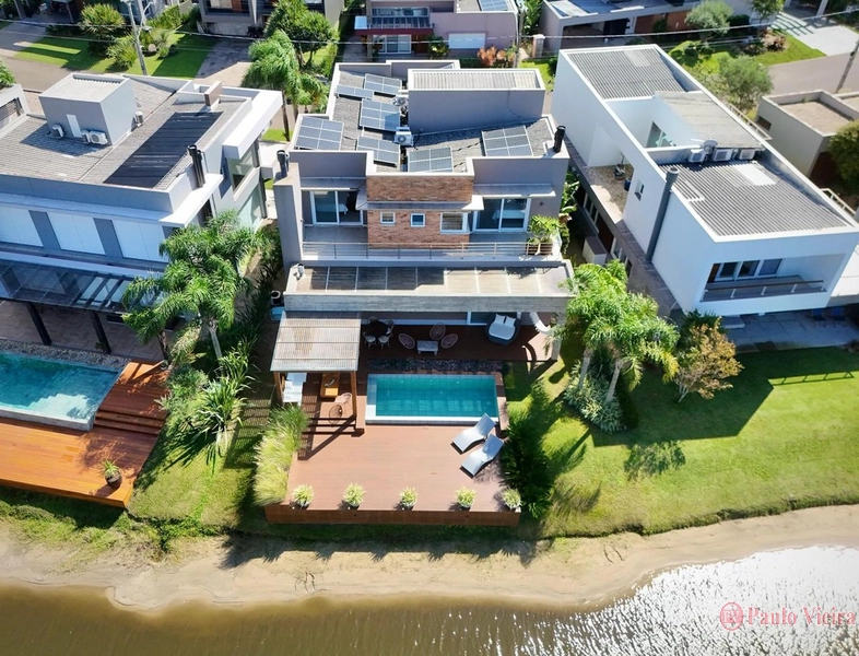 MALIBU - SOBRADO BEIRA LAGO COM 5 SUÍTES: 31ª foto da galeria de imagens do imóvel