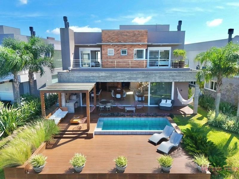 MALIBU - SOBRADO BEIRA LAGO COM 5 SUÍTES: 2ª foto da galeria de imagens do imóvel