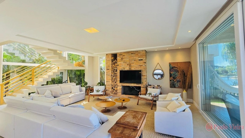 MALIBU - SOBRADO BEIRA LAGO COM 5 SUÍTES: 4ª foto da galeria de imagens do imóvel