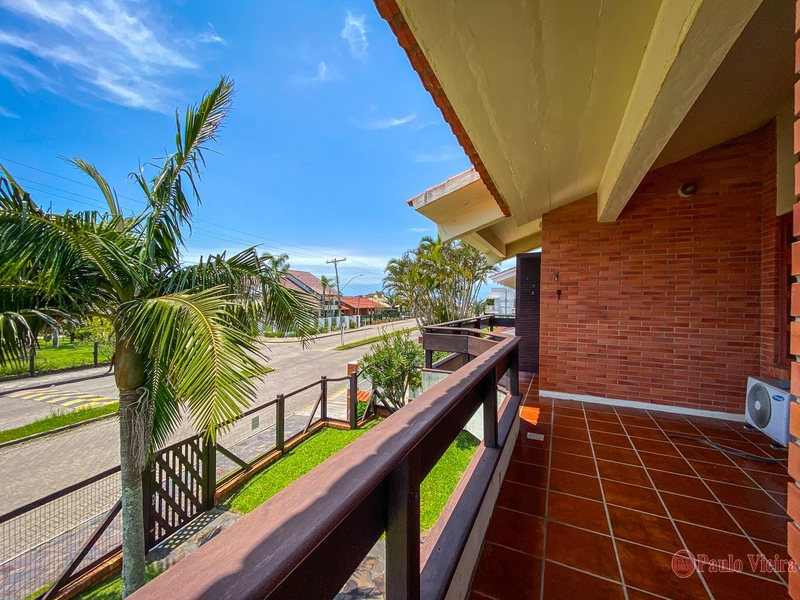 XANGRI-LA - MARAVILHOSA CASA PERTO DO MAR: 5ª foto da galeria de imagens do imóvel