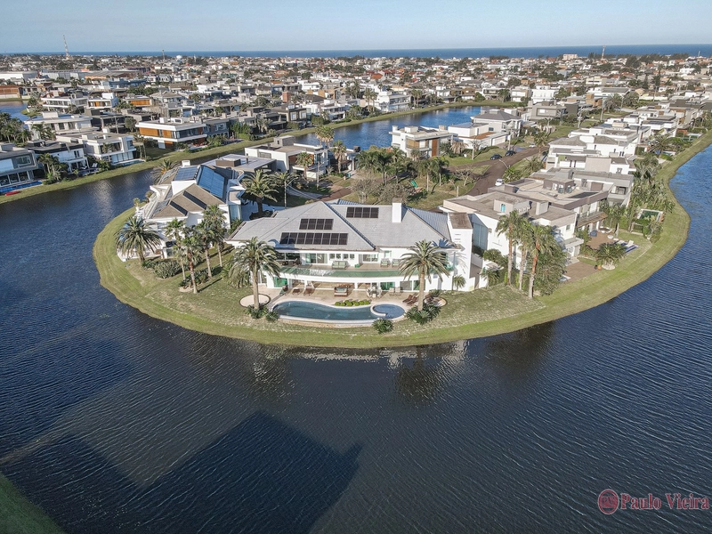 ENSEADA - RESIDENCIA DE ALTO PADRÃO: 6ª foto da galeria de imagens do imóvel