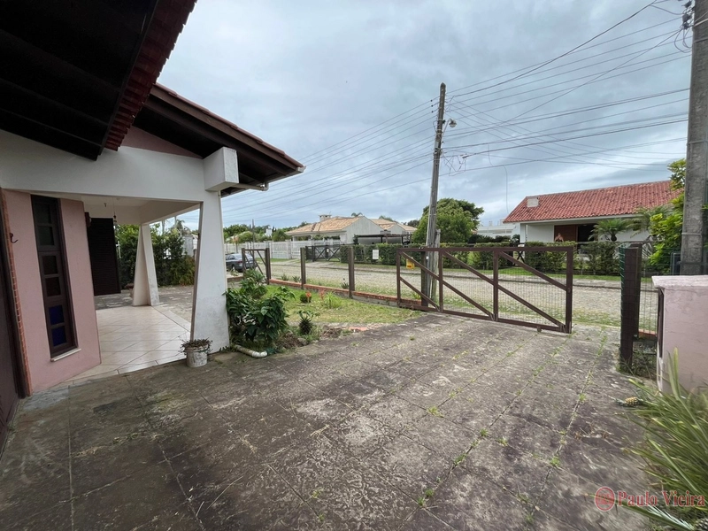 ATLÂNTIDA - CHARMOSA CASA TÉRREA: 4ª foto da galeria de imagens do imóvel