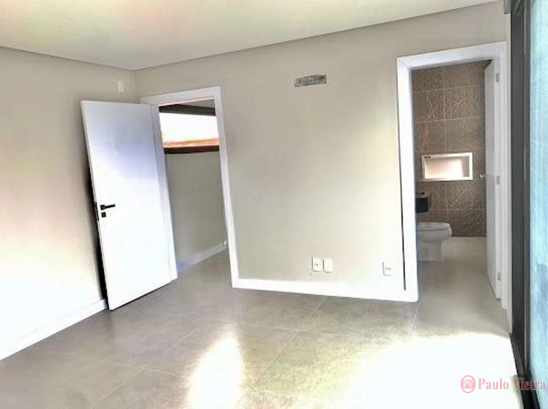 XANGRI-LÁ - SOBRADO COM FACHADA IMPONENTE: 6ª foto da galeria de imagens do imóvel