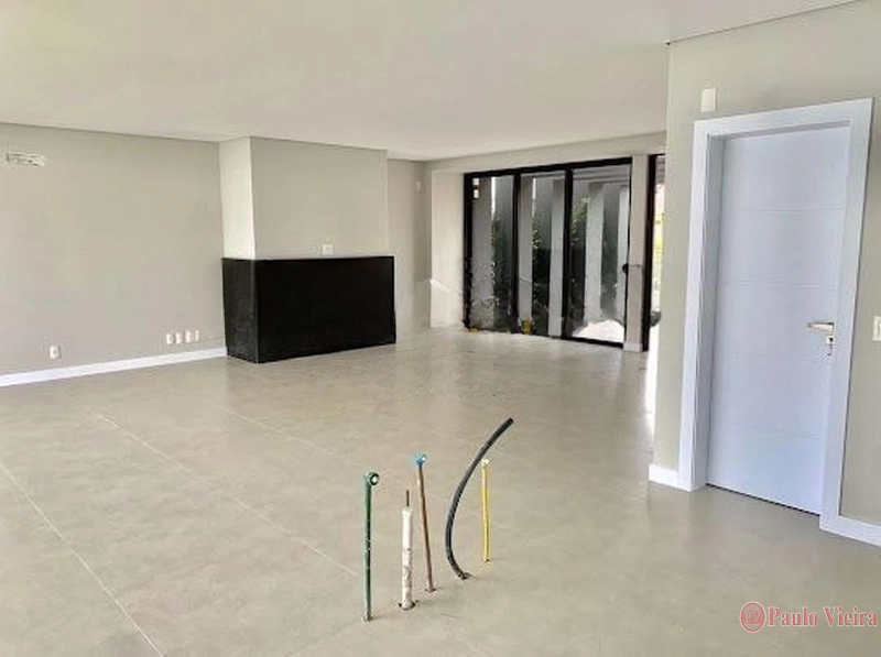 XANGRI-LÁ - SOBRADO COM FACHADA IMPONENTE: 5ª foto da galeria de imagens do imóvel