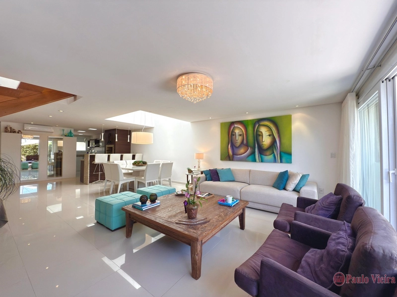 SOLANAS - RESIDÊNCIA DE ALTO PADRÃO A BEIRA MAR