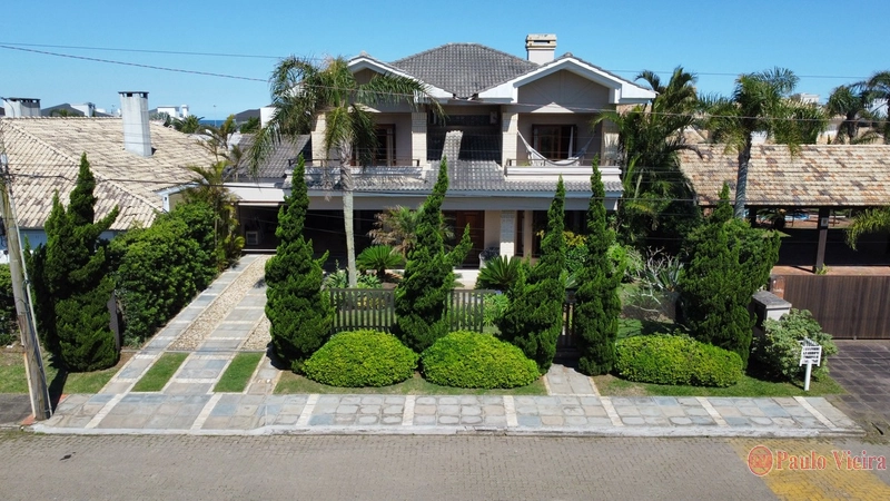 ATLÂNTIDA - LINDO SOBRADO A DUAS QUADRAS DO MAR: 36ª foto da galeria de imagens do imóvel