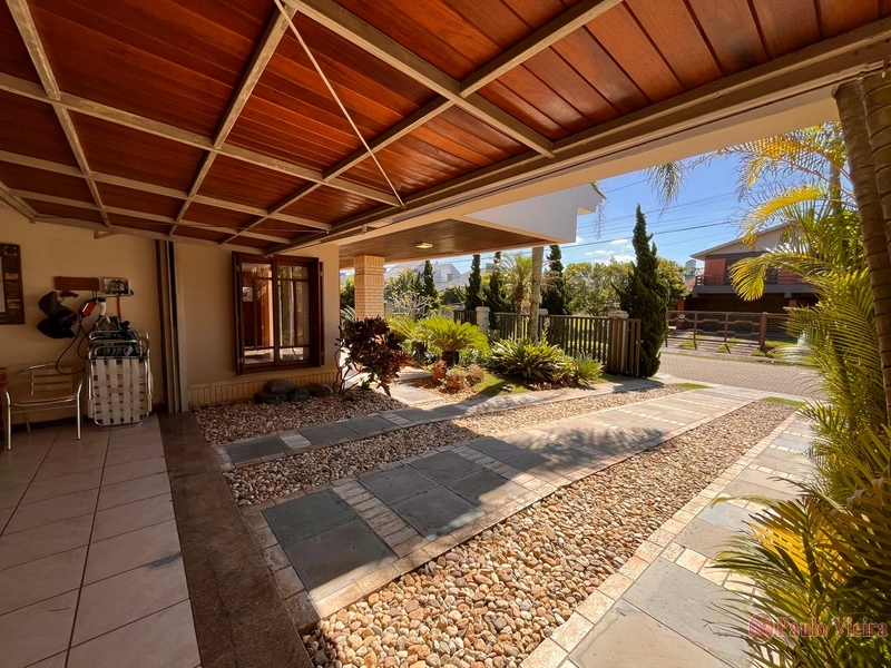 ATLÂNTIDA - LINDO SOBRADO A DUAS QUADRAS DO MAR: 8ª foto da galeria de imagens do imóvel