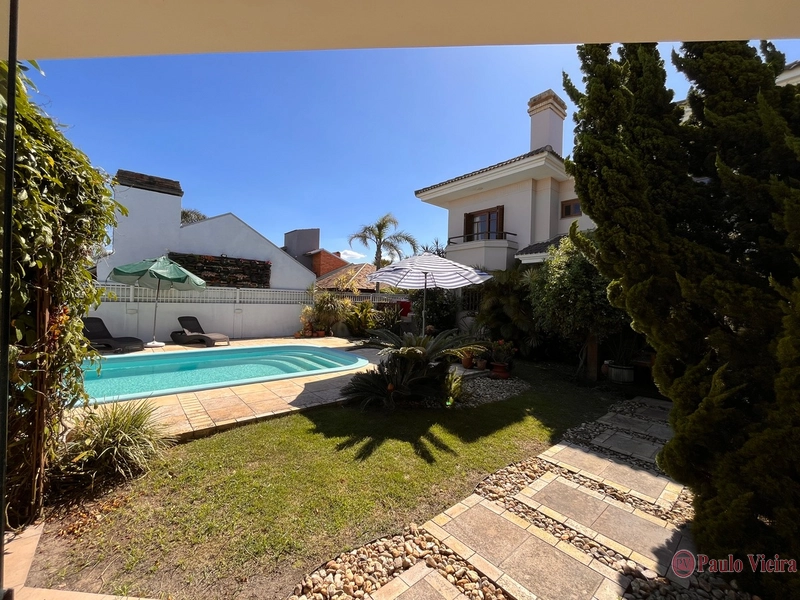 ATLÂNTIDA - LINDO SOBRADO A DUAS QUADRAS DO MAR: 18ª foto da galeria de imagens do imóvel