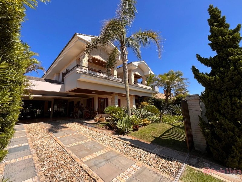 ATLÂNTIDA - LINDO SOBRADO A DUAS QUADRAS DO MAR: 1ª foto da galeria de imagens do imóvel