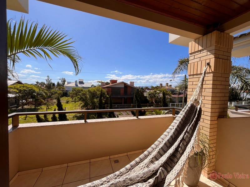 ATLÂNTIDA - LINDO SOBRADO A DUAS QUADRAS DO MAR: 52ª foto da galeria de imagens do imóvel