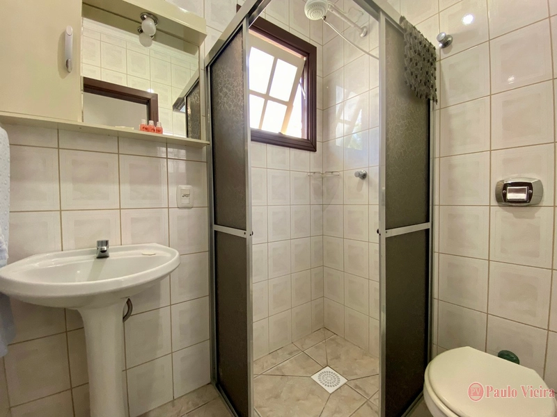 ATLÂNTIDA - SOBRADO FRENTE LESTE A DUAS QUADRAS DO MAR!: 30ª foto da galeria de imagens do imóvel