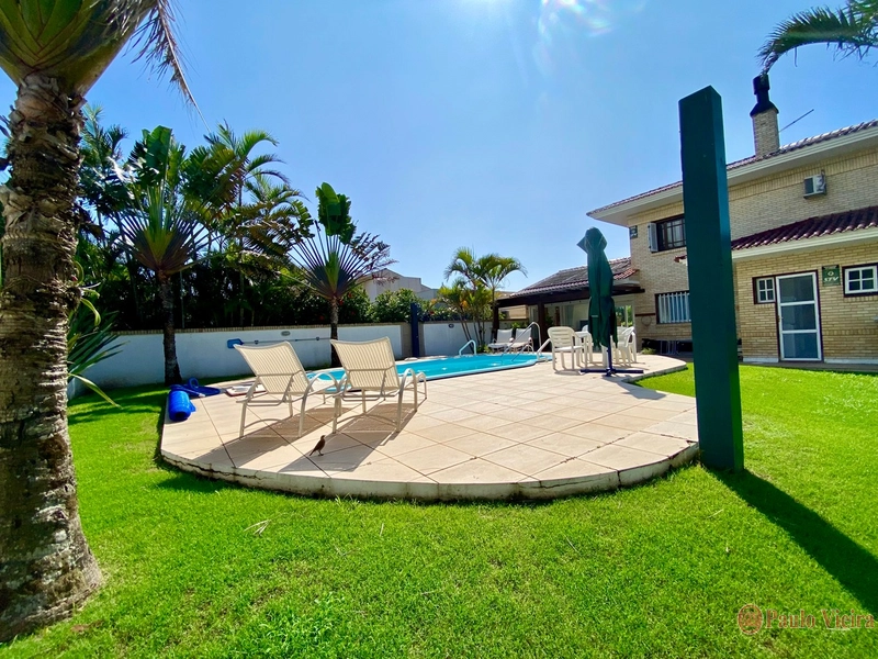 ATLÂNTIDA - SOBRADO FRENTE LESTE A DUAS QUADRAS DO MAR!: 33ª foto da galeria de imagens do imóvel