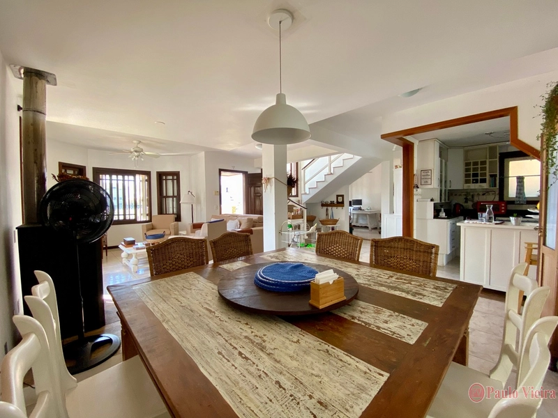 ATLÂNTIDA - SOBRADO FRENTE LESTE A DUAS QUADRAS DO MAR!: 3ª foto da galeria de imagens do imóvel