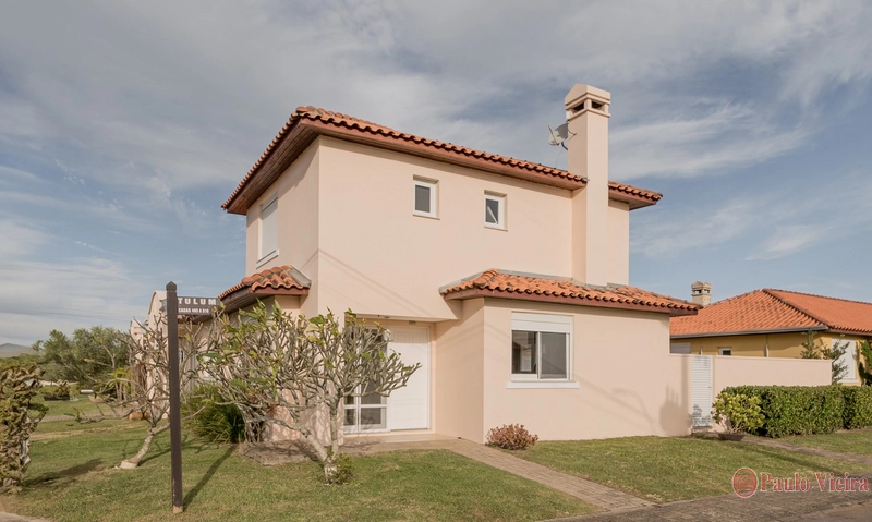 CASA HERMOSA - LINDO SOBRADO EM CONDOMÍNIO FECHADO