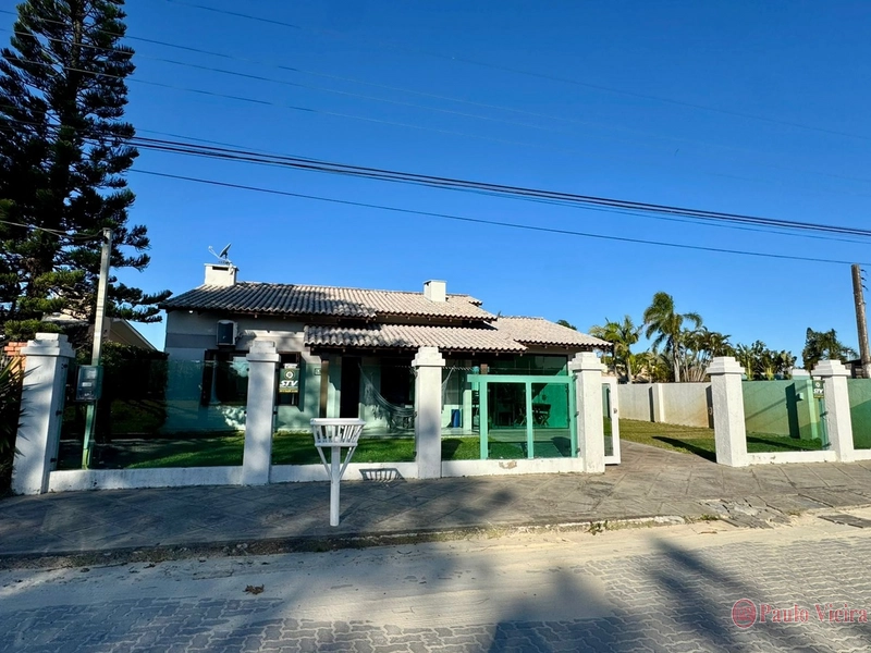 ATLÂNTIDA - LINDA CASA TÉRREA EM ÓTIMA LOCALIZAÇÃO: 2ª foto da galeria de imagens do imóvel