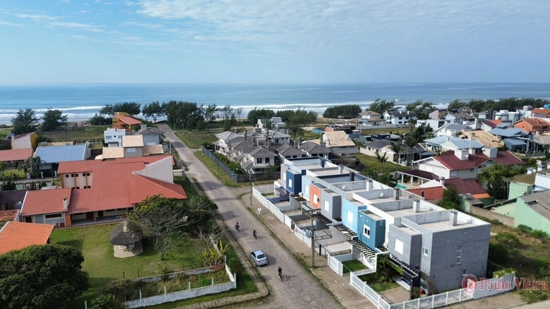 ARPOADOR - CHARMOSA CASA PERTO DO MAR: 2ª foto da galeria de imagens do imóvel