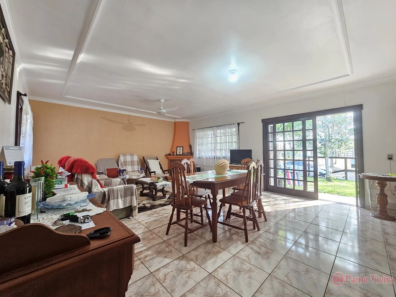 ARPOADOR - CASA AMPLA E CONFORTÁVEL: 3ª foto da galeria de imagens do imóvel