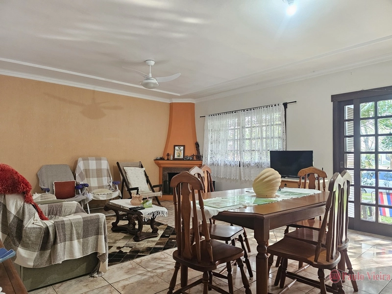 ARPOADOR - CASA AMPLA E CONFORTÁVEL: 2ª foto da galeria de imagens do imóvel