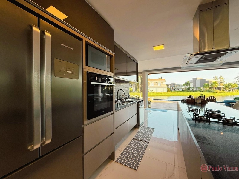 ENSEADA - SOBRADO DE ALTO PADRÃO EM CONDOMÍNIO FECHADO: 13ª foto da galeria de imagens do imóvel