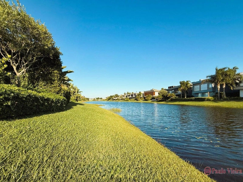 ENSEADA - SOBRADO DE ALTO PADRÃO EM CONDOMÍNIO FECHADO: 27ª foto da galeria de imagens do imóvel