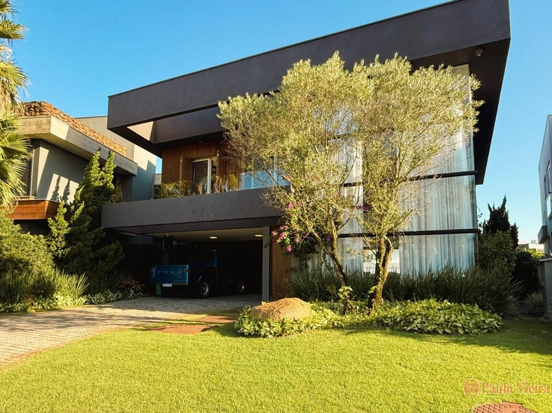 ENSEADA - SOBRADO DE ALTO PADRÃO EM CONDOMÍNIO FECHADO: 3ª foto da galeria de imagens do imóvel