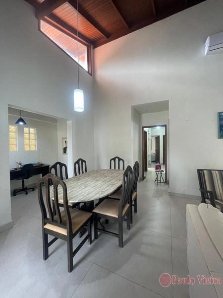 XANGRI-LÁ - CASA TÉRREA NO CENTRO, FRENTE OESTE: 6ª foto da galeria de imagens do imóvel