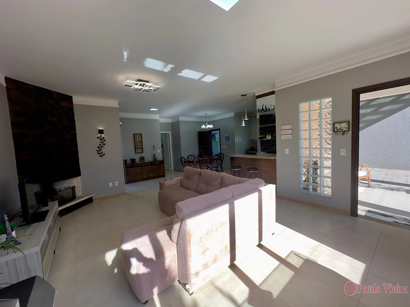 XANGRI-LÁ - CASA TÉRREA, FRENTE SERRA, EM ÓTIMA LOCALIZAÇÃO: 6ª foto da galeria de imagens do imóvel