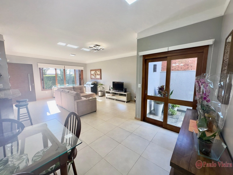 XANGRI-LÁ - CASA TÉRREA, FRENTE SERRA, EM ÓTIMA LOCALIZAÇÃO: 4ª foto da galeria de imagens do imóvel