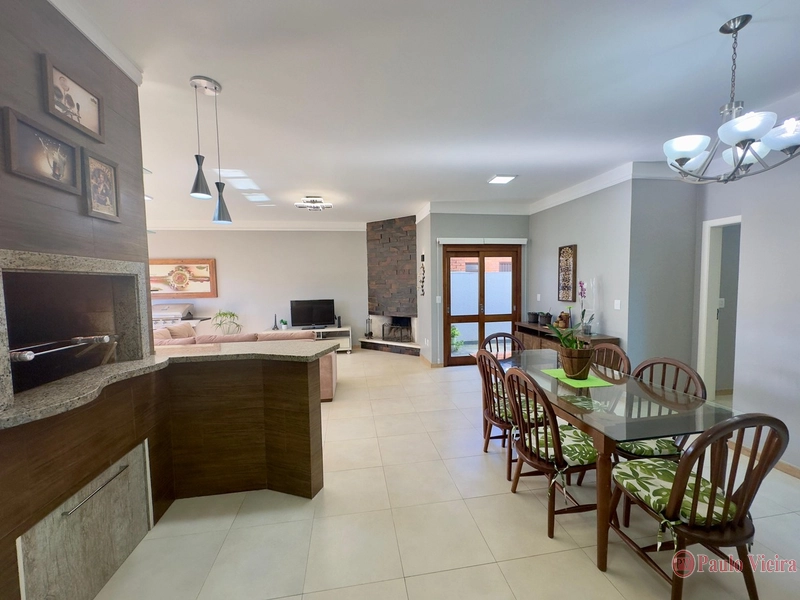 XANGRI-LÁ - CASA TÉRREA, FRENTE SERRA, EM ÓTIMA LOCALIZAÇÃO: 8ª foto da galeria de imagens do imóvel