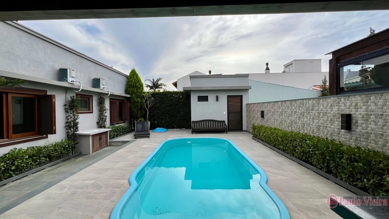 XANGRI-LÁ - CASA TÉRREA, FRENTE SERRA E EM ÓTIMA LOCALIZAÇÃO: 4ª foto da galeria de imagens do imóvel