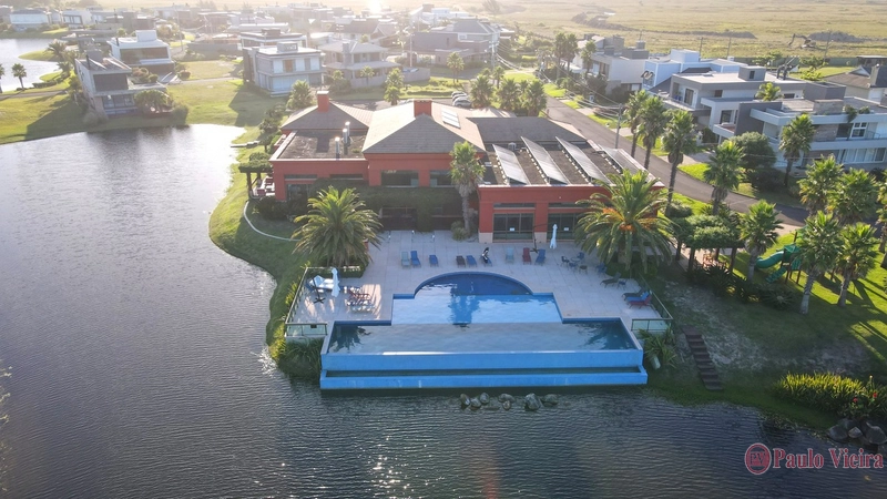 CELBRATION -  TERRENO DE ESQUINA COM VISTA PARA O LAGO!: 5ª foto da galeria de imagens do imóvel