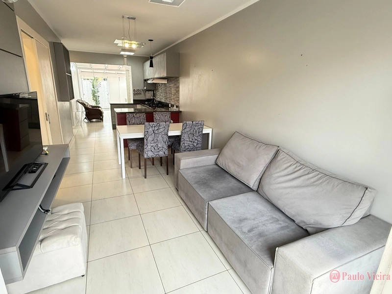 CASA HERMOSA - MARAVILHOSA CASA EM CONDOMÍNIO FECHADO